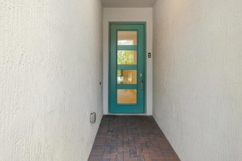 Townhouse in Port St. Lucie, Florida 3 bedrooms, 162.95 sq.m. № 2374962 - photo 2