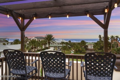 Duplex à vendre à Saint Augustine, Floride: 4 chambres, 221.66 m2 № 801105 - photo 1