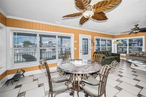 Villa ou maison à vendre à Port Richey, Floride: 5 chambres, 325.62 m2 № 2147729 - photo 30