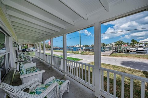 Villa ou maison à vendre à Port Richey, Floride: 5 chambres, 325.62 m2 № 2147729 - photo 23