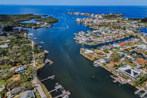 Villa ou maison à vendre à Port Richey, Floride: 5 chambres, 325.62 m2 № 2147729 - photo 11