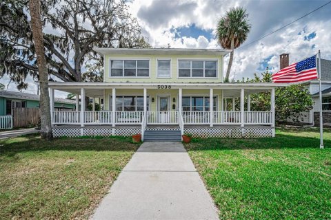 Villa ou maison à vendre à Port Richey, Floride: 5 chambres, 325.62 m2 № 2147729 - photo 8