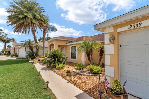 House in Oxford, Florida 4 bedrooms, 206.61 sq.m. № 2225082 - photo 6