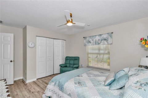 House in Oxford, Florida 4 bedrooms, 206.61 sq.m. № 2225082 - photo 29