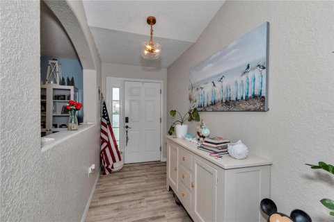 House in Oxford, Florida 4 bedrooms, 206.61 sq.m. № 2225082 - photo 9