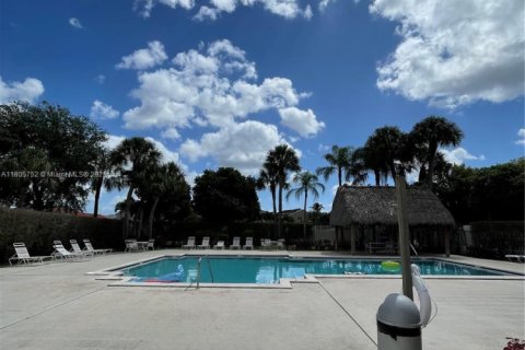 Condominio en venta en Pembroke Pines, Florida, 1 dormitorio, 56.67 m2 № 1942941 - foto 27