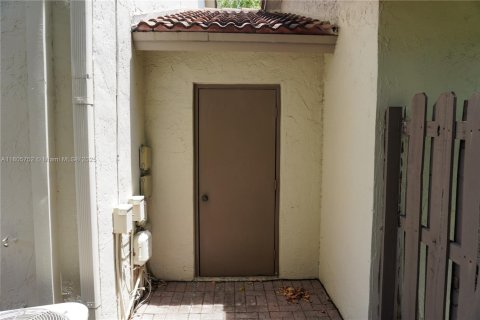 Condominio en venta en Pembroke Pines, Florida, 1 dormitorio, 56.67 m2 № 1942941 - foto 25