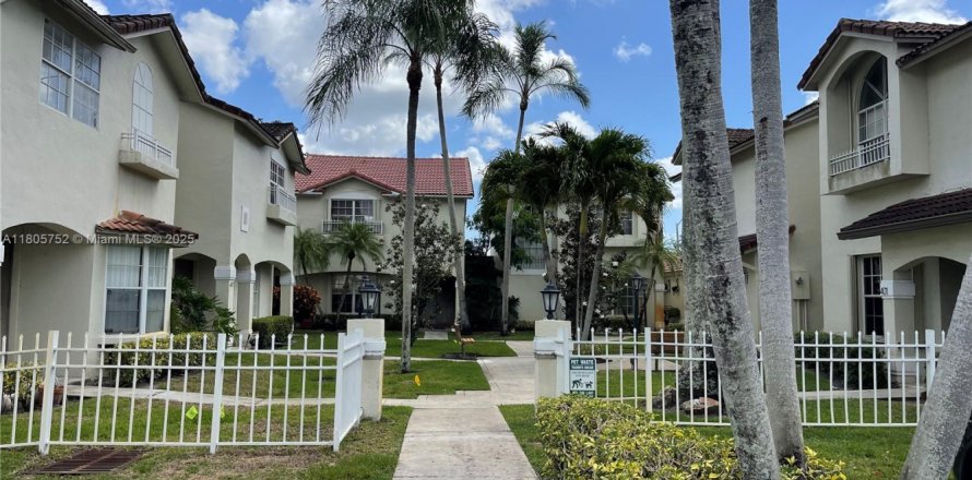 Condominio en Pembroke Pines, Florida, 1 dormitorio  № 1942941