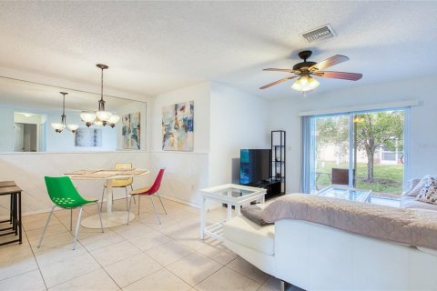 Casa en alquiler en Seminole, Florida, 2 dormitorios, 84.54 m2 № 1858049 - foto 5