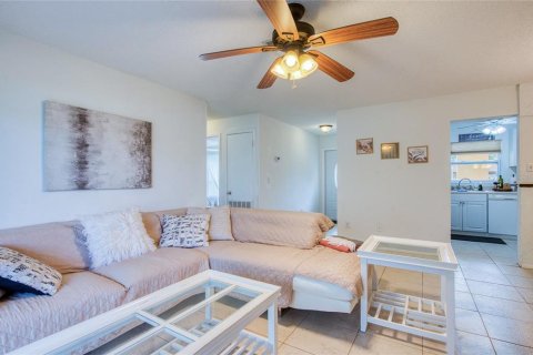 Casa en alquiler en Seminole, Florida, 2 dormitorios, 84.54 m2 № 1858049 - foto 7