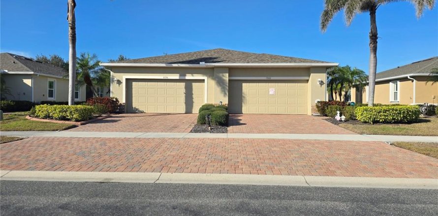 House in Englewood, Florida 2 bedrooms, 124.3 sq.m. № 1717711
