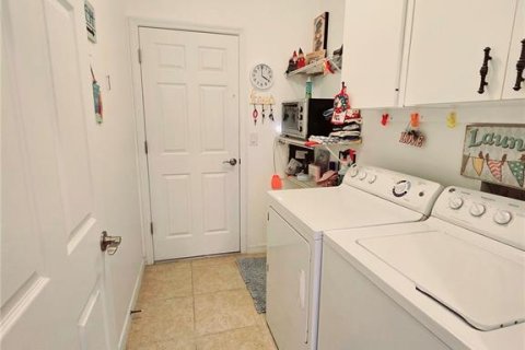 House in Englewood, Florida 2 bedrooms, 124.3 sq.m. № 1717711 - photo 20
