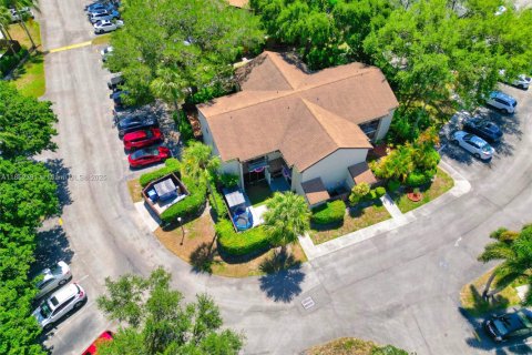Townhouse in Coconut Creek, Florida 2 bedrooms, 109.81 sq.m. № 1859111 - photo 27