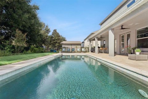 House in Winter Garden, Florida 7 bedrooms, 437.01 sq.m. № 2411543 - photo 2