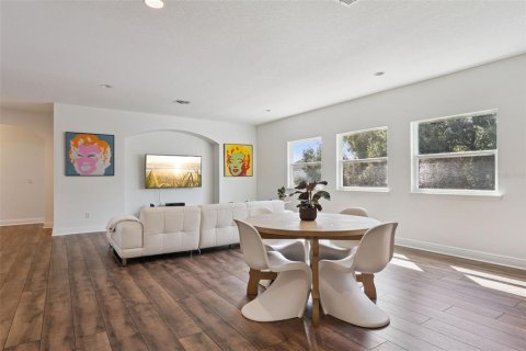 House in Winter Garden, Florida 7 bedrooms, 437.01 sq.m. № 2411543 - photo 25