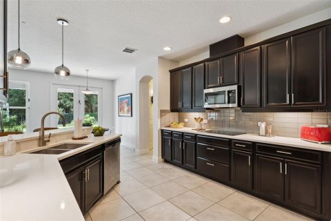 House in Winter Garden, Florida 7 bedrooms, 437.01 sq.m. № 2411543 - photo 5