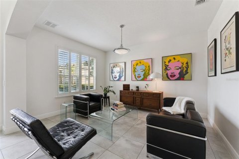 House in Winter Garden, Florida 7 bedrooms, 437.01 sq.m. № 2411543 - photo 17