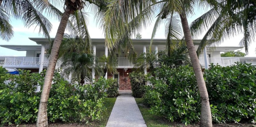 Studio in the Condo in Key Biscayne, Florida № 2153134