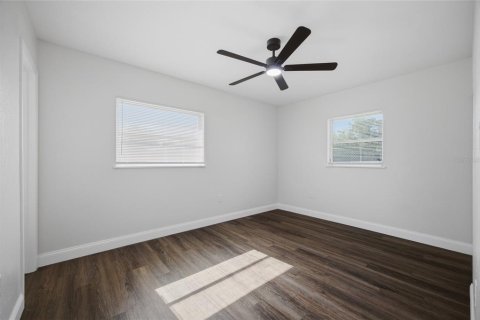House in Plant City, Florida 4 bedrooms, 164.07 sq.m. № 2217172 - photo 18