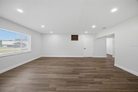 House in Plant City, Florida 4 bedrooms, 164.07 sq.m. № 2217172 - photo 6