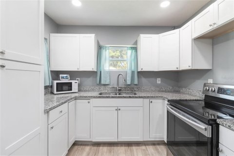 Casa en venta en Orlando, Florida, 4 dormitorios, 93.18 m2 № 2157309 - foto 8