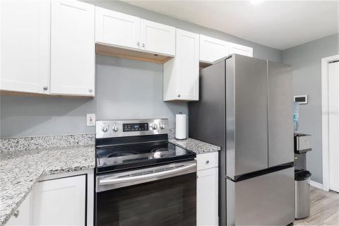 Casa en venta en Orlando, Florida, 4 dormitorios, 93.18 m2 № 2157309 - foto 9