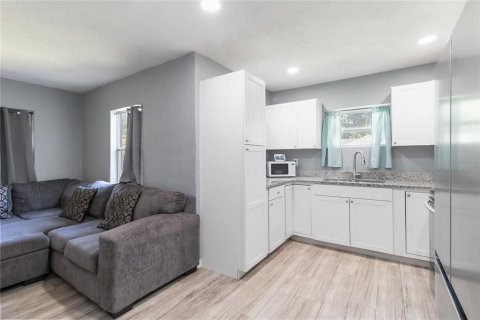 Casa en venta en Orlando, Florida, 4 dormitorios, 93.18 m2 № 2157309 - foto 7