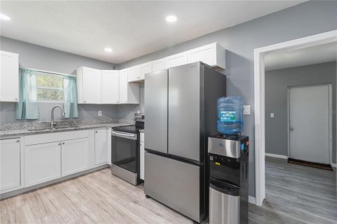 Casa en venta en Orlando, Florida, 4 dormitorios, 93.18 m2 № 2157309 - foto 6
