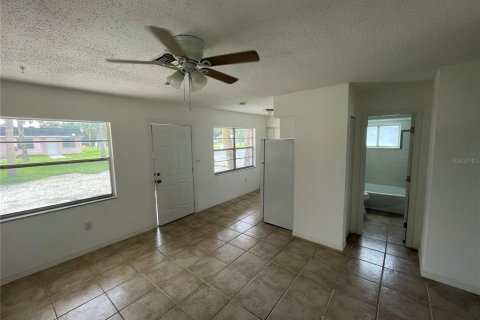 Apartment in New Port Richey, Florida 2 bedrooms, 65.03 sq.m. № 1912925 - photo 5
