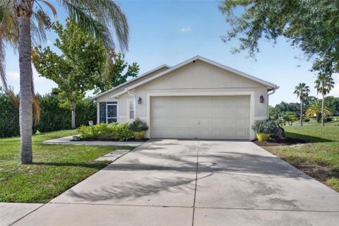 House in Clermont, Florida 3 bedrooms, 117.06 sq.m. № 2236077 - photo 3