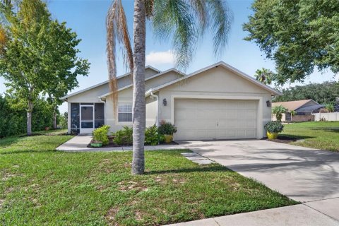 House in Clermont, Florida 3 bedrooms, 117.06 sq.m. № 2236077