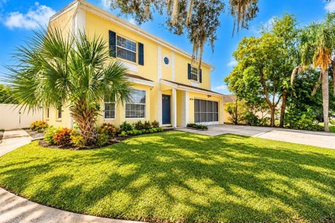 Villa ou maison à vendre à New Port Richey, Floride: 4 chambres, 264.21 m2 № 2419316 - photo 2