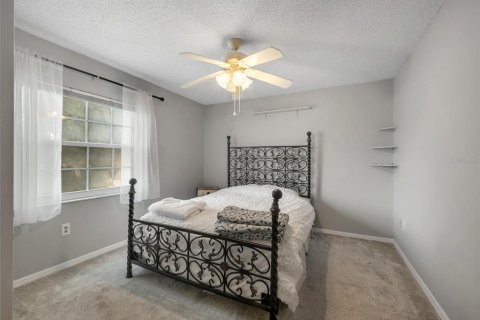 Villa ou maison à vendre à New Port Richey, Floride: 4 chambres, 264.21 m2 № 2419316 - photo 15