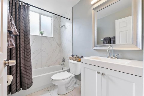 Casa en venta en Coconut Creek, Florida, 3 dormitorios, 145.95 m2 № 2153690 - foto 16