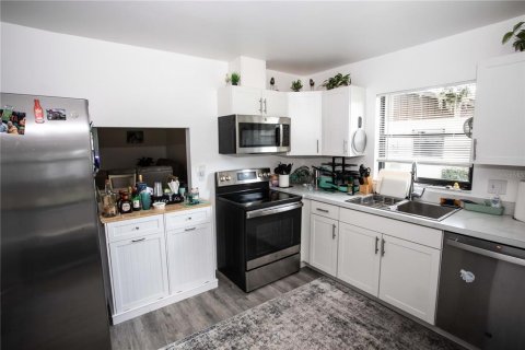 Casa en venta en Sarasota, Florida, 2 dormitorios, 134.8 m2 № 1910585 - foto 12