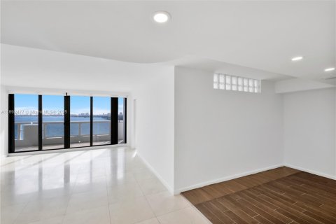 Copropriété à louer à Miami, Floride: 2 chambres, 134.71 m2 № 2015064 - photo 8