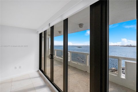 Copropriété à louer à Miami, Floride: 2 chambres, 134.71 m2 № 2015064 - photo 6