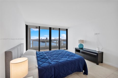 Copropriété à louer à Miami, Floride: 2 chambres, 134.71 m2 № 2015064 - photo 13