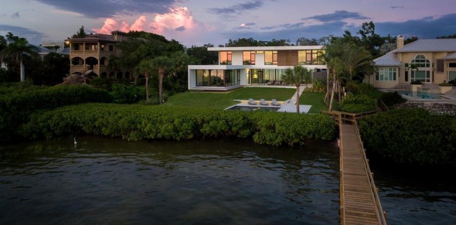 Villa ou maison à Sarasota, Floride 5 chambres, 374.49 m2 № 2218357