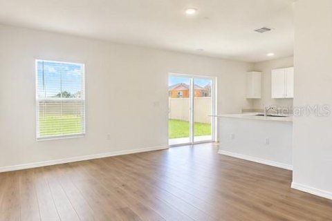 Villa ou maison à louer à Haines City, Floride: 5 chambres, 229.47 m2 № 2396964 - photo 4
