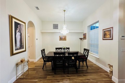 House in Longwood, Florida 4 bedrooms, 216.74 sq.m. № 2136800 - photo 13