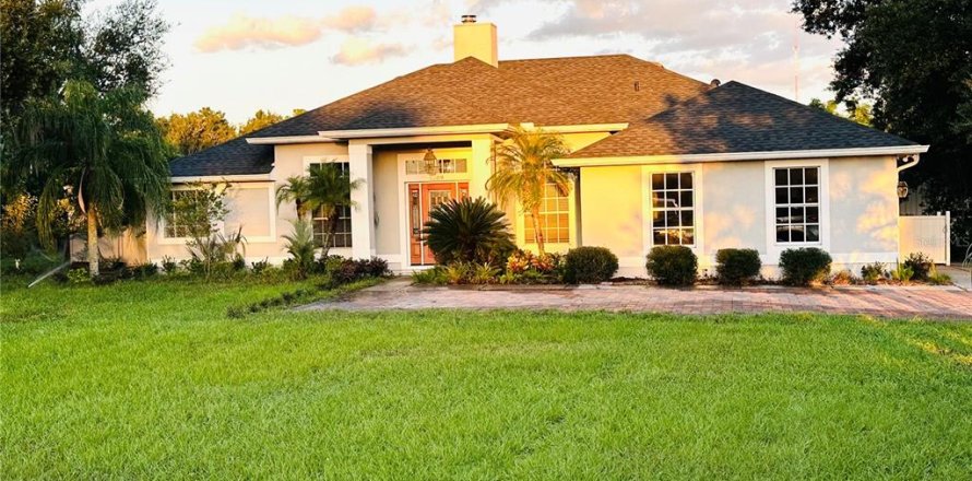 House in Longwood, Florida 4 bedrooms, 216.74 sq.m. № 2136800