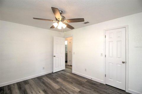 House in Inverness, Florida 3 bedrooms, 144.56 sq.m. № 1800153 - photo 27