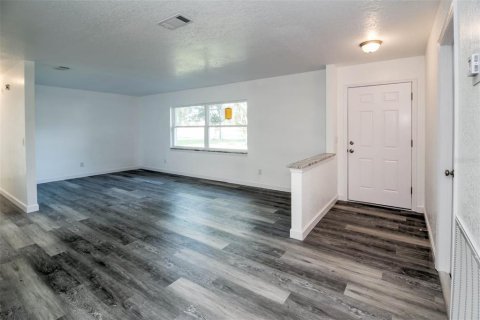 House in Inverness, Florida 3 bedrooms, 144.56 sq.m. № 1800153 - photo 10