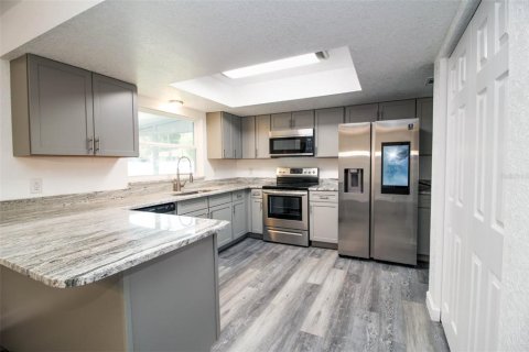 House in Inverness, Florida 3 bedrooms, 144.56 sq.m. № 1800153 - photo 15