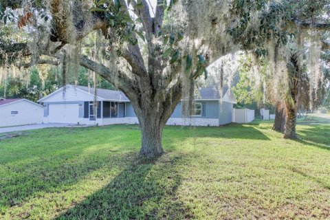 House in Inverness, Florida 3 bedrooms, 144.56 sq.m. № 1800153 - photo 5