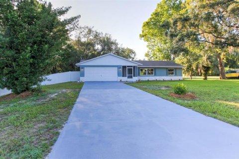 House in Inverness, Florida 3 bedrooms, 144.56 sq.m. № 1800153 - photo 2