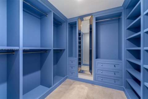 Condo in Miami Beach, Florida, 4 bedrooms № 1970913 - photo 29