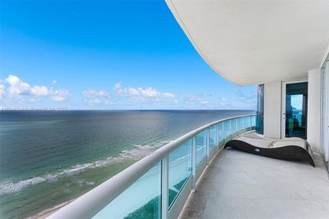 Condo in Miami Beach, Florida, 4 bedrooms № 1970913 - photo 25