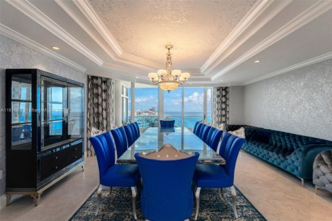 Condo in Miami Beach, Florida, 4 bedrooms № 1970913 - photo 17